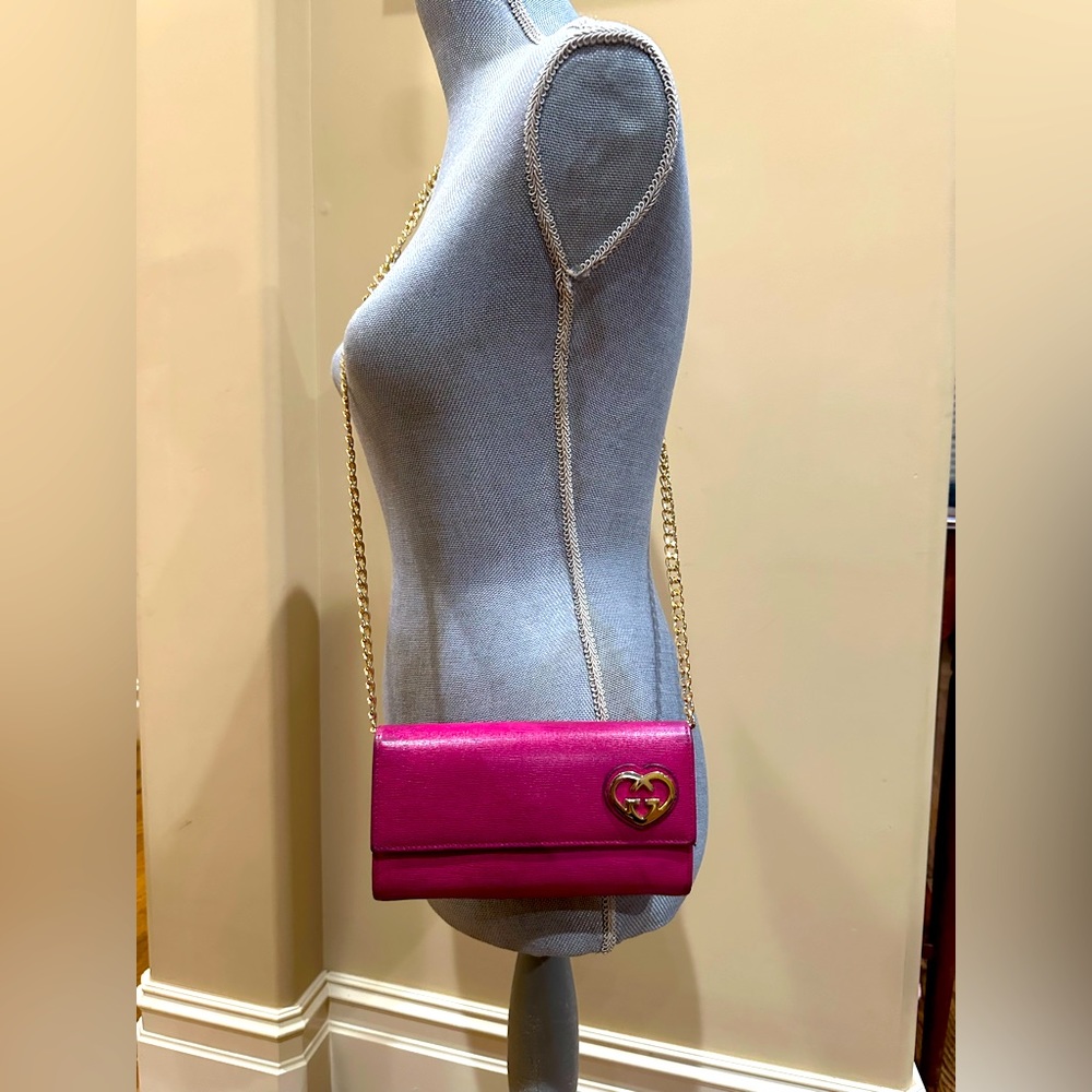 Gucci Heart Interlocking Betty Magenta Long Wallet w/added unbranded chain